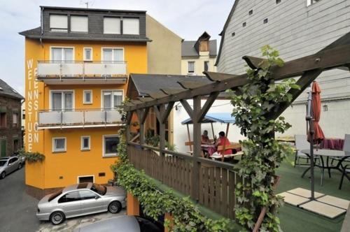 Weinstube Pension Moselbluemchen ツェルティンゲン・ラハティグ エクステリア 写真